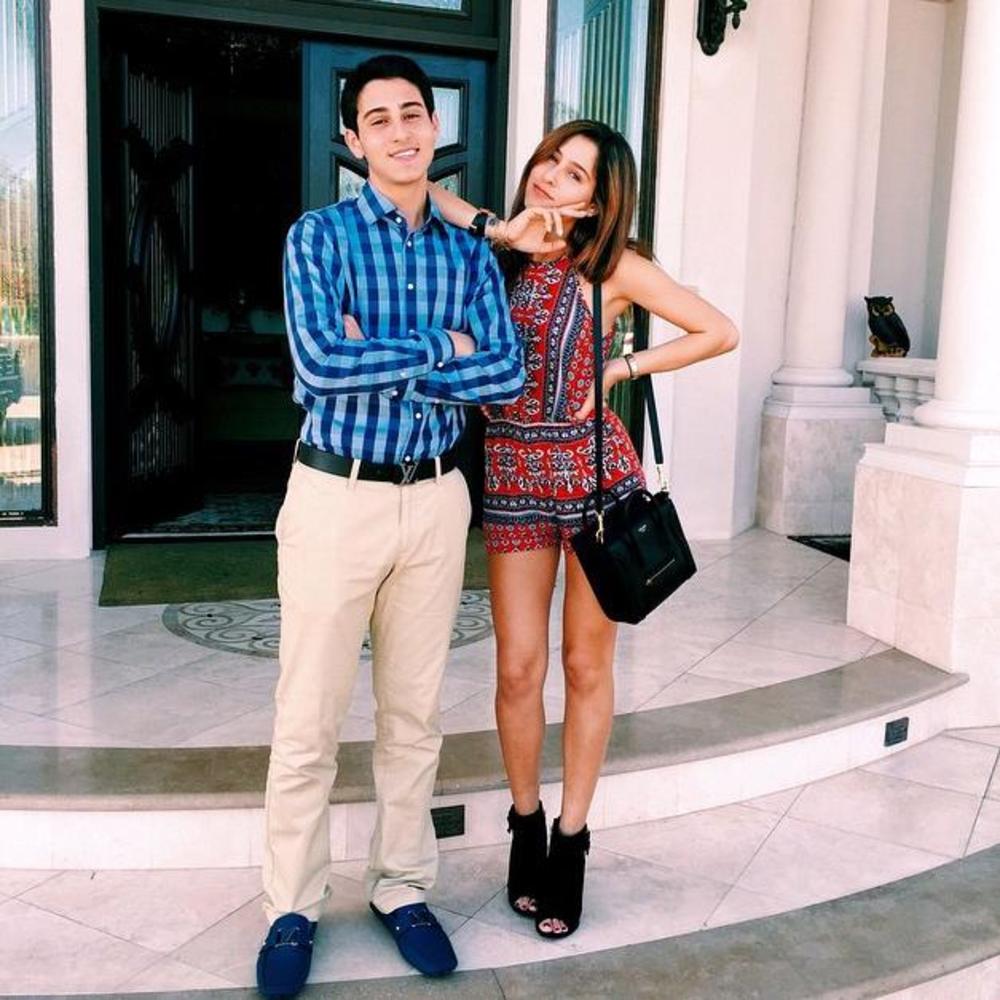 Meet your Posher, Danielle