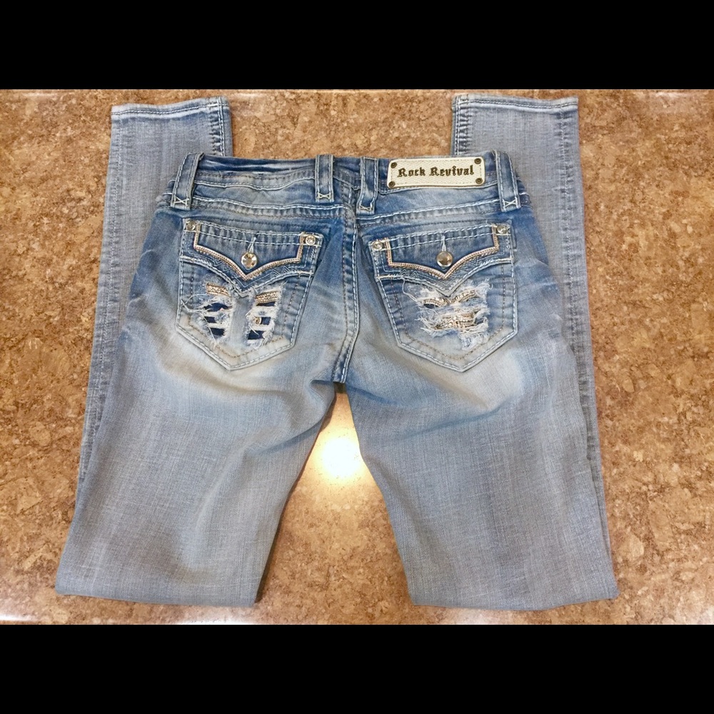 SOLD ON MERC - Picture 4 of 8