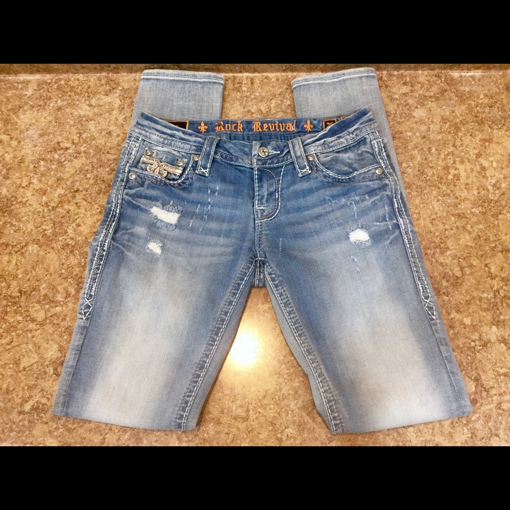 SOLD ON MERC - Picture 6 of 8