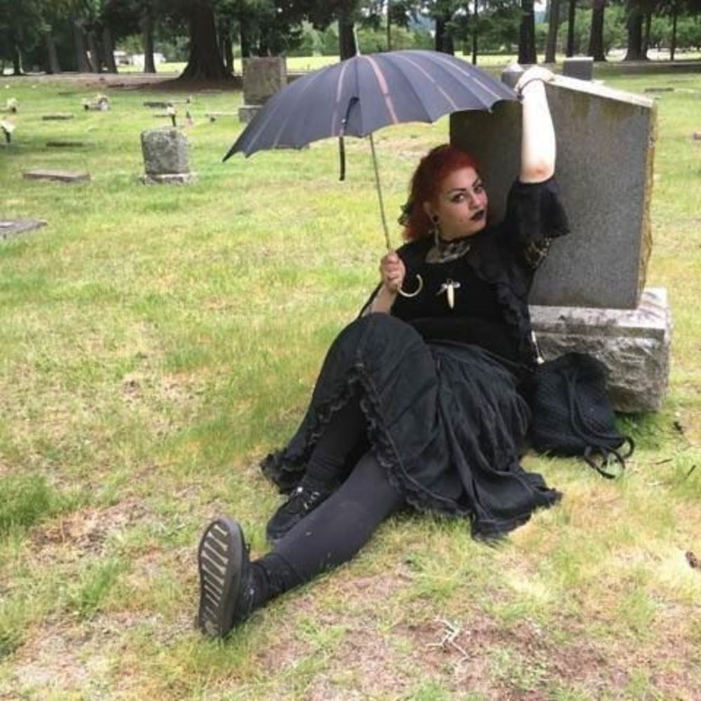 Meet your Posher, Cece