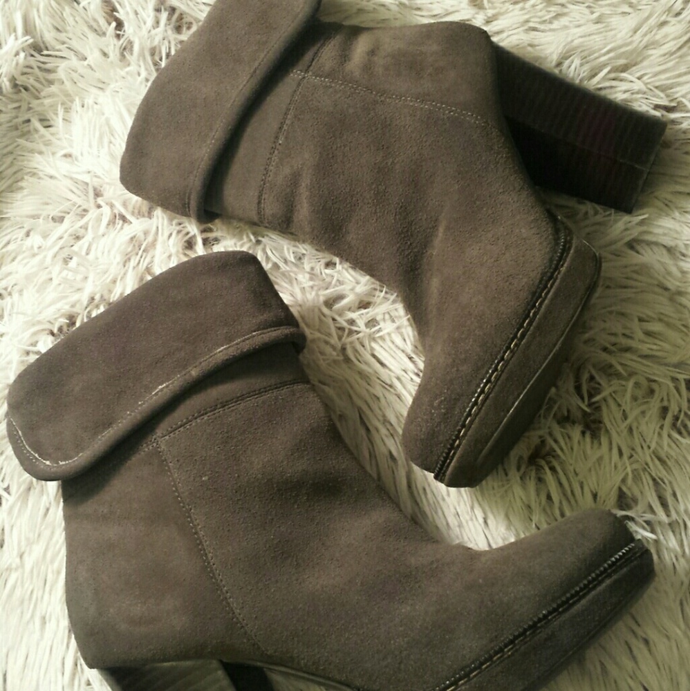 Banana Republic Suede Gray Boots 6.5