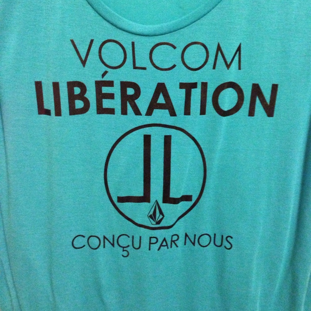 t-shirt - Picture 2 of 3