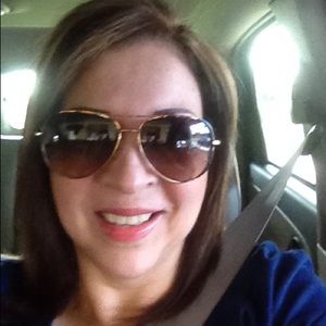 Meet your Posher, Yolanda