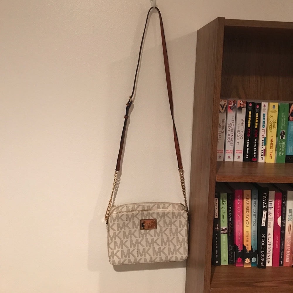 Michael Kors Jet Set Large Travel Crossbody