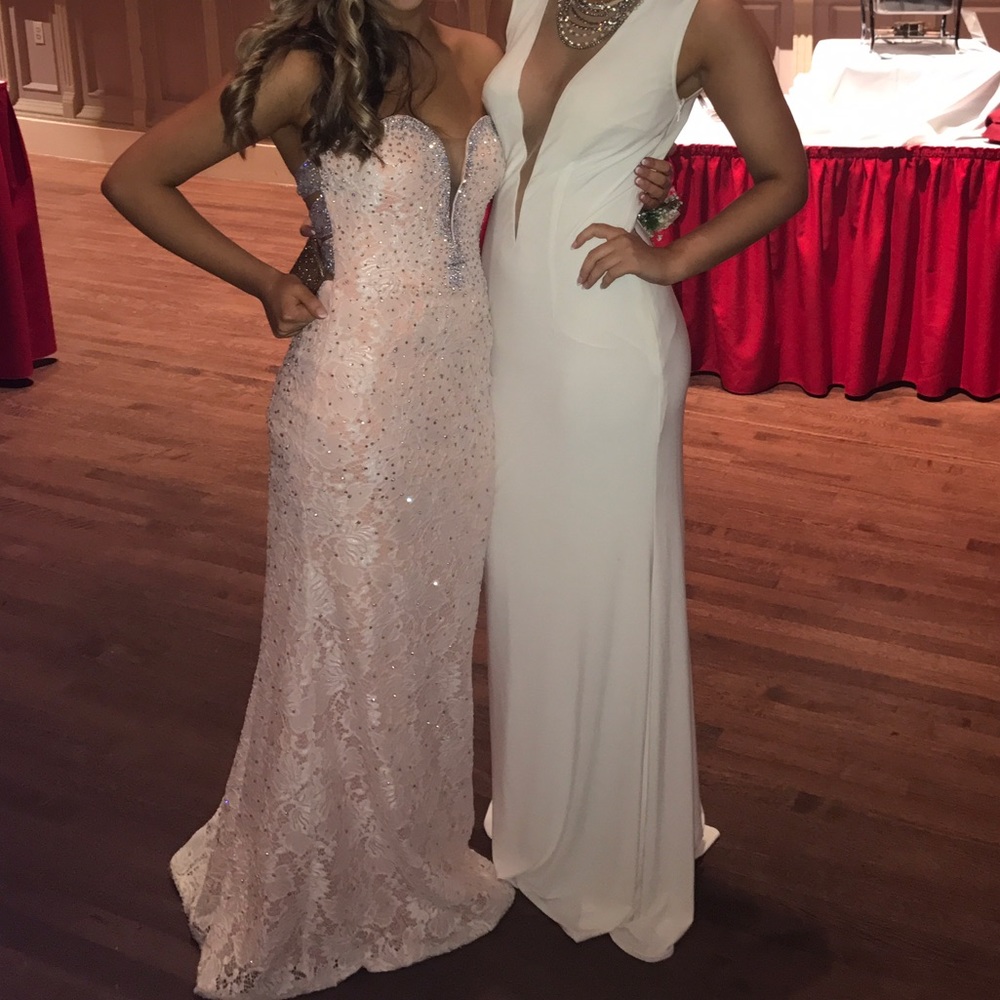 JOVANI SIZE 2 PROM (PRICE DROP)