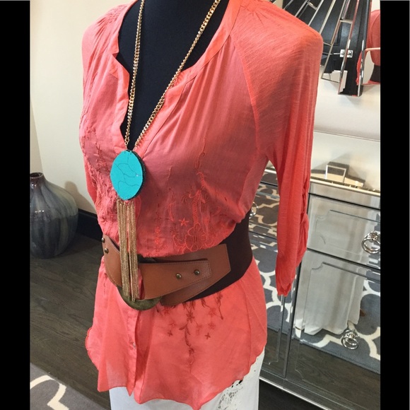 Tiny Coral Blouse - Picture 4 of 8