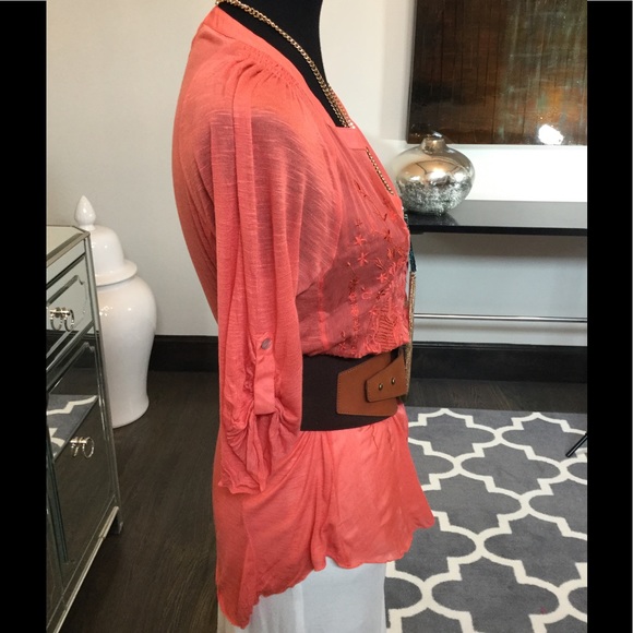 Tiny Coral Blouse - Picture 5 of 8