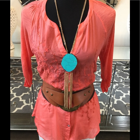 Tiny Coral Blouse - Picture 7 of 8