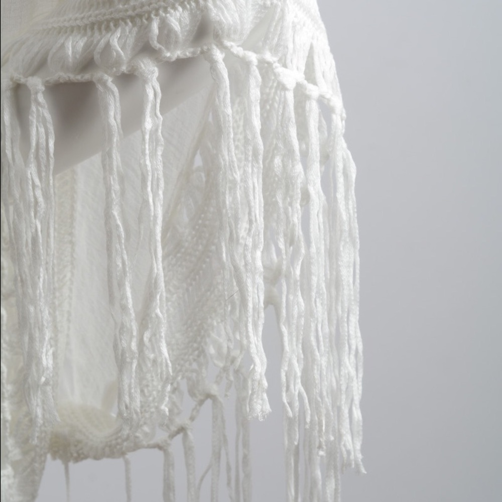 LAST ONES!!! Crochet Medallion Tassel Kimono - Picture 6 of 7