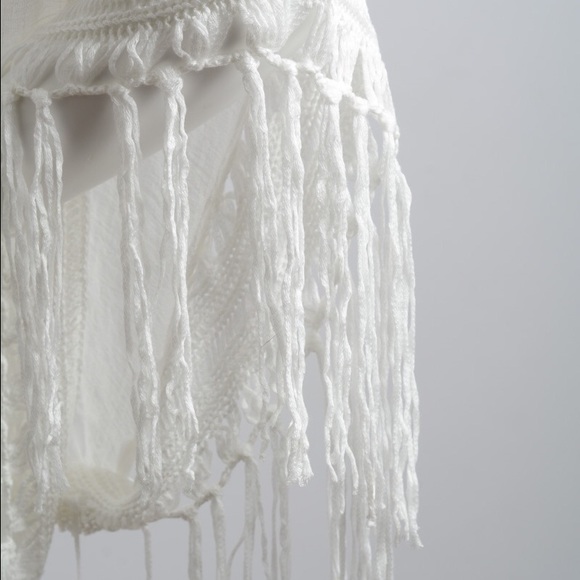 LAST ONES!!! Crochet Medallion Tassel Kimono - Picture 6 of 7