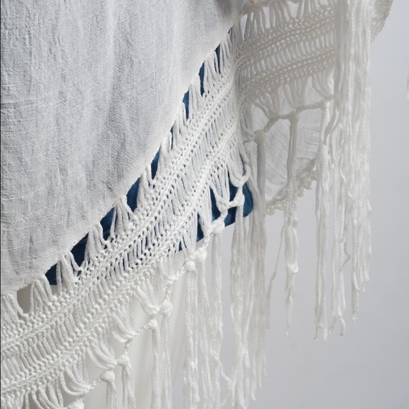 LAST ONES!!! Crochet Medallion Tassel Kimono - Picture 7 of 7