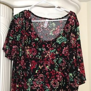 Lularoe Perfect T