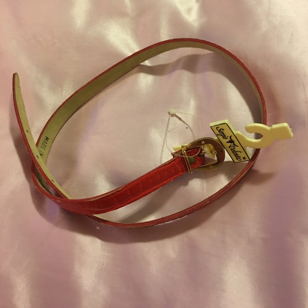 Vintage Pin up Velente red leather