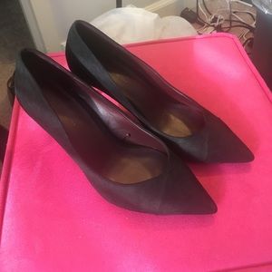 Black Zara suede pumps