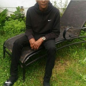 Meet your Posher, Zackary