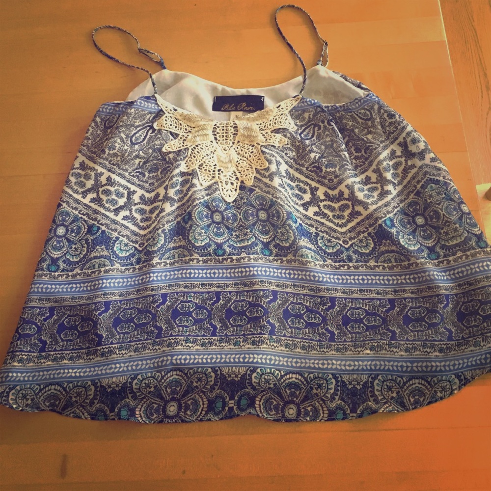 Flowy tank