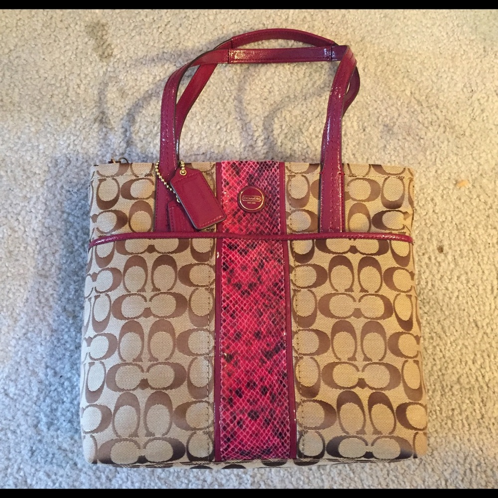 Nwt Cranberry & Khaki Coach handbag
