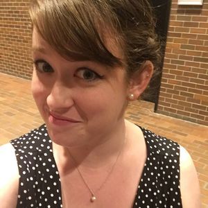 Meet your Posher, Caitlin