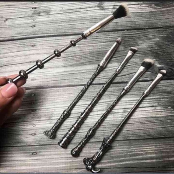 NWT. Harry Potter makeup brushes. - Picture 3 of 4