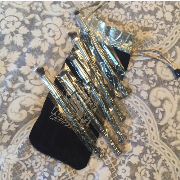 NWT. Harry Potter makeup brushes. - Picture 4 of 4