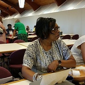 Meet your Posher, Gwen