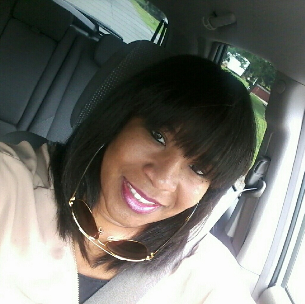 Meet your Posher, Yolanda