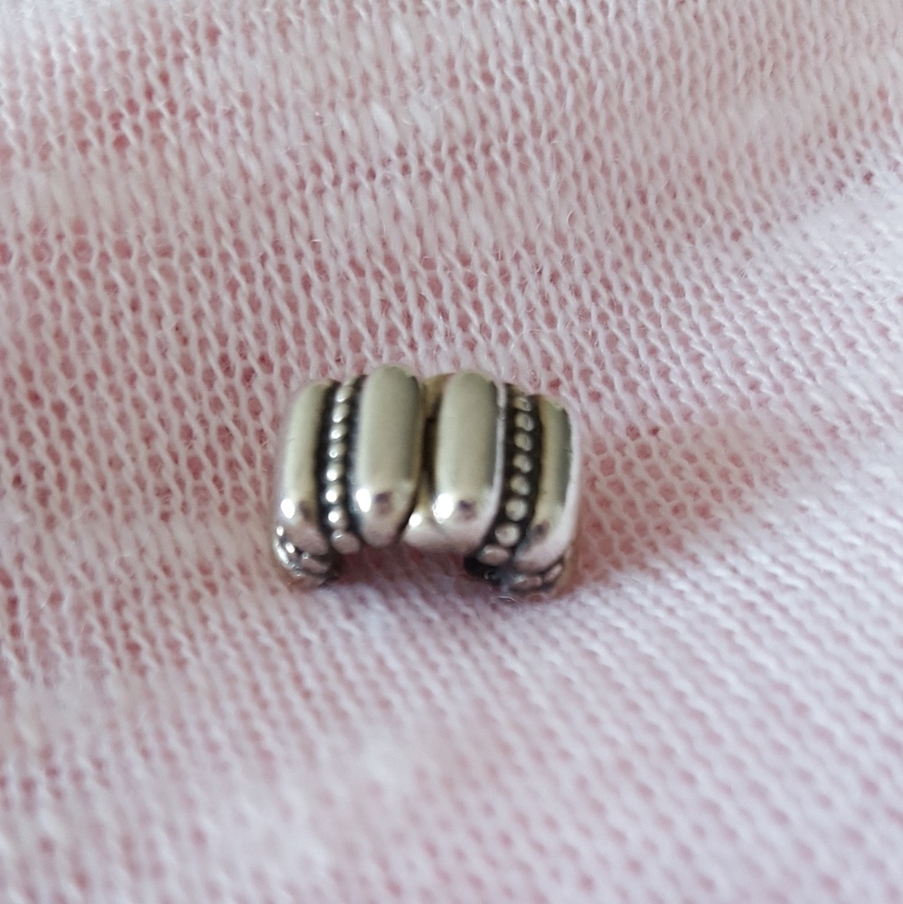 Pandora Clip