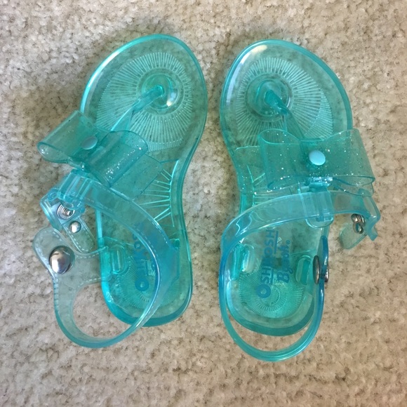 Gently used beach sandals - Picture 1 of 1