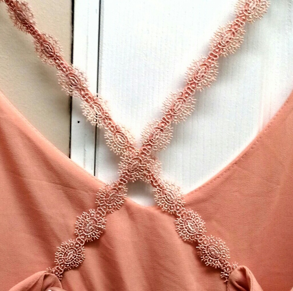 NWT Peach Ruffled Crop Top - Picture 2 of 5