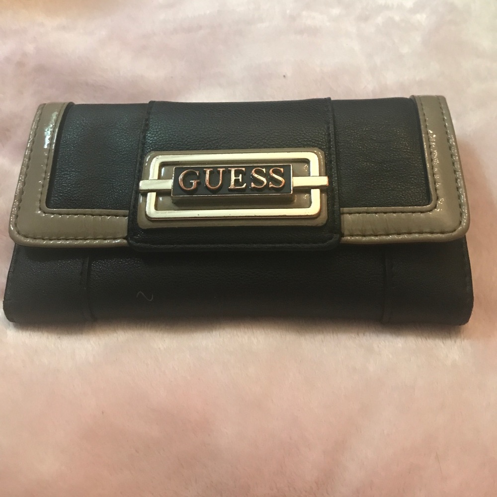 Guess wallet