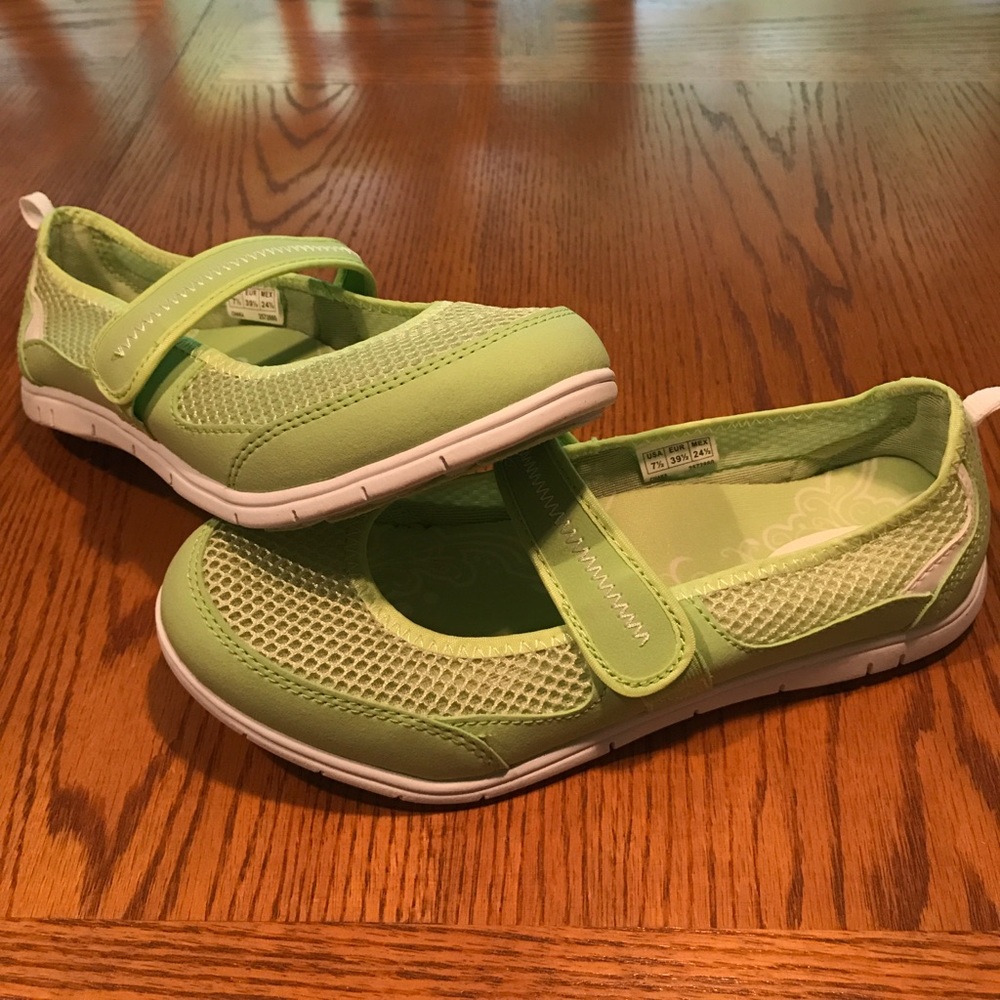Walking shoes
