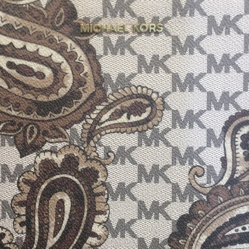 NWT Michael Kors Paisley Wristlet - Picture 2 of 3