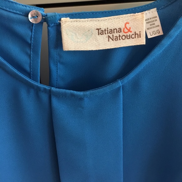 Turquoise flutter sleeve top - Picture 2 of 3