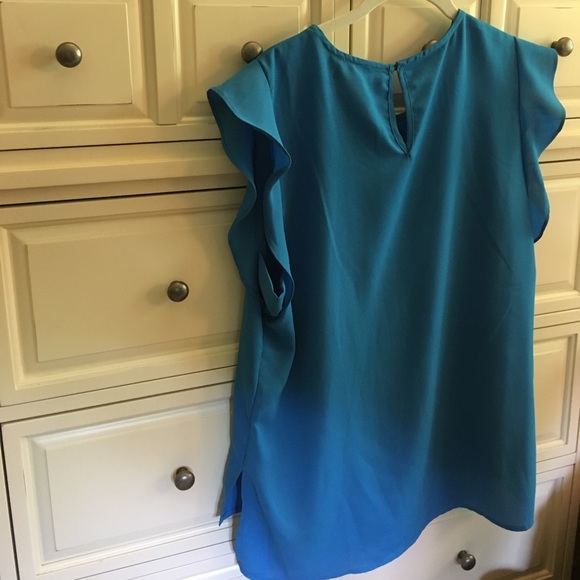Turquoise flutter sleeve top - Picture 3 of 3