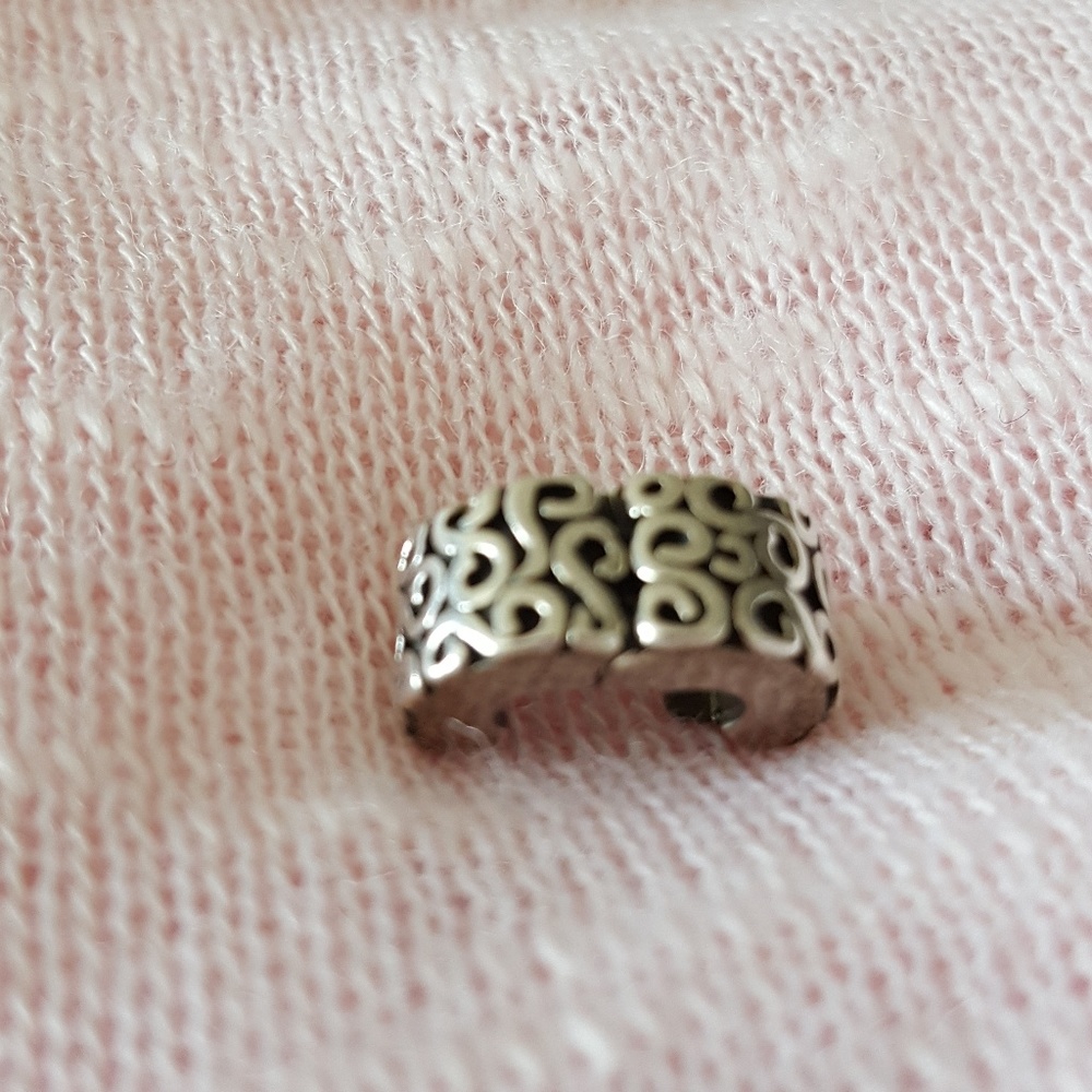 Pandora Clip