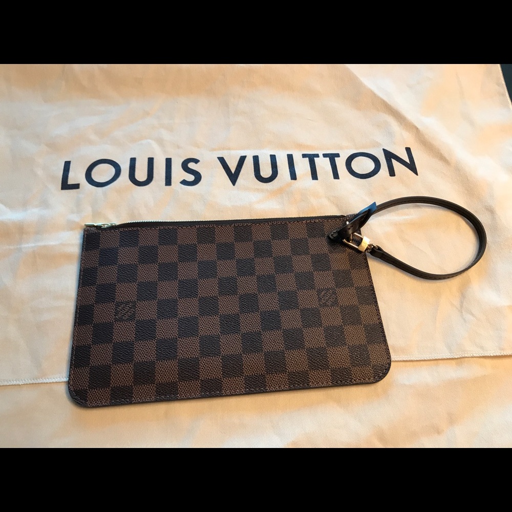 Louis Vuitton Pouchette