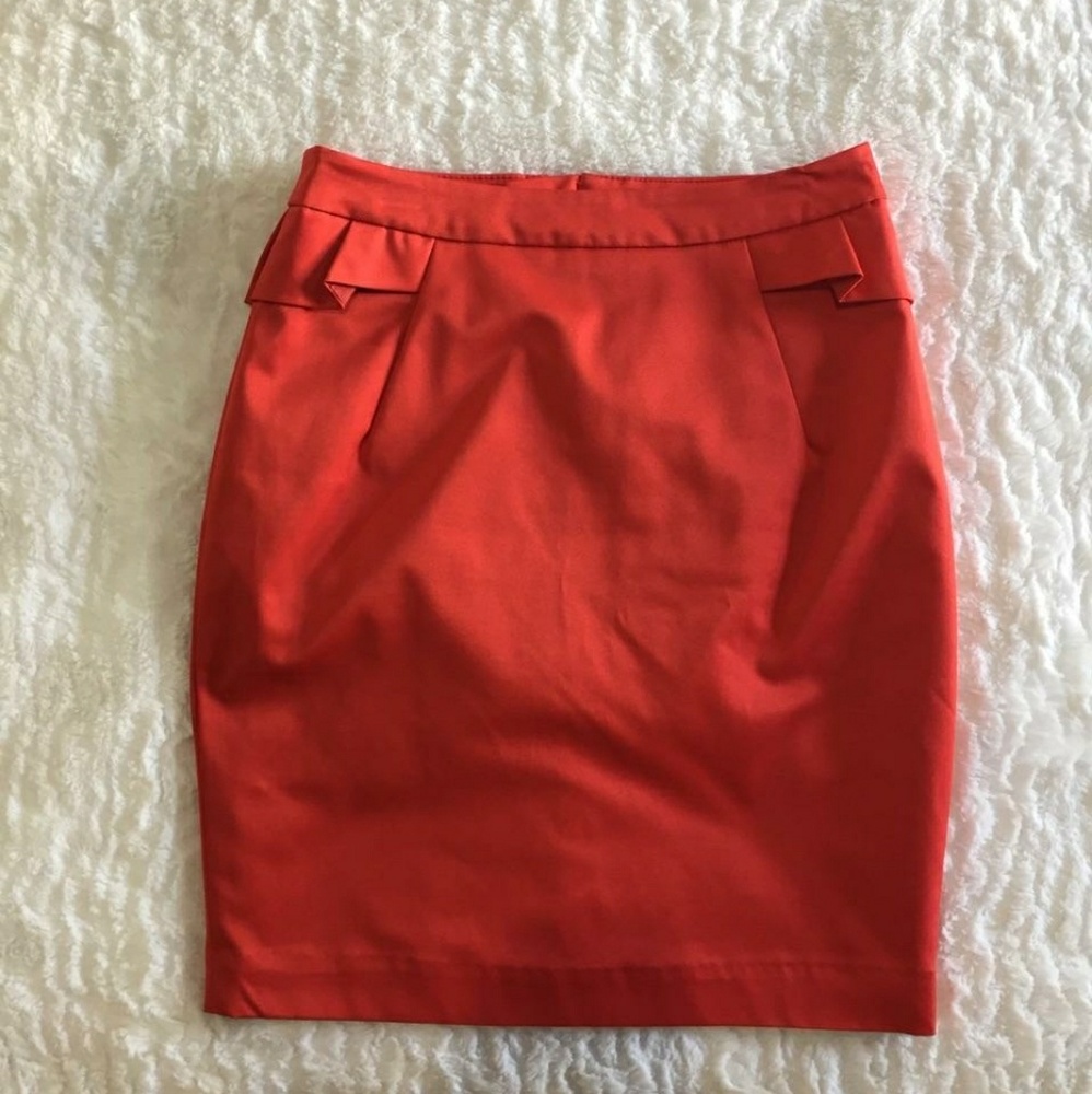 Adorable red skirt from H&M