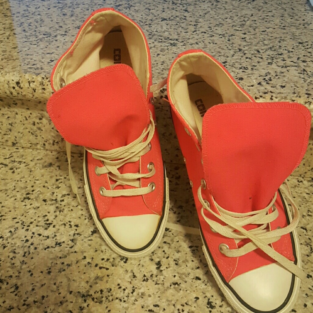 Hot pink converse