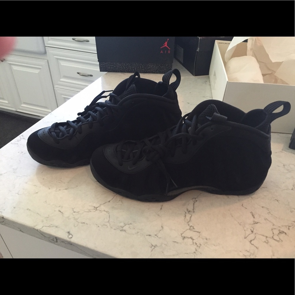 DS. AIR JORDAN. AIR FOAMPOSITE 1. Triple Black. 13