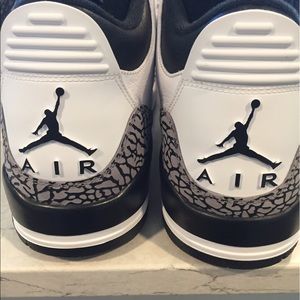 DS.  JORDAN 3 RETRO. Infrared 3s. SIZE 13