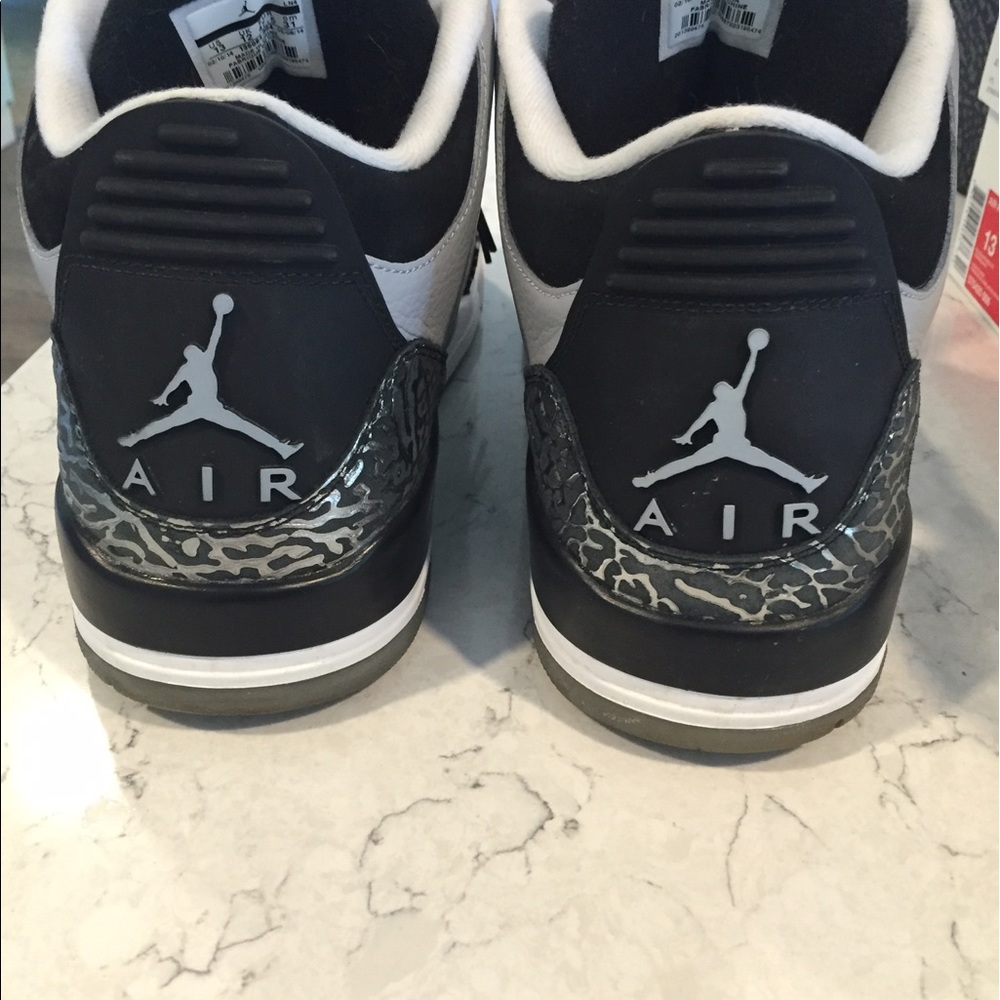 WORN ONCE. WOLF GREY 3s. Nike Retro Air Jordan. 13