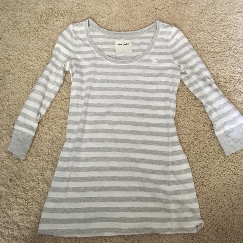 Abercrombie kid quarter length shirt