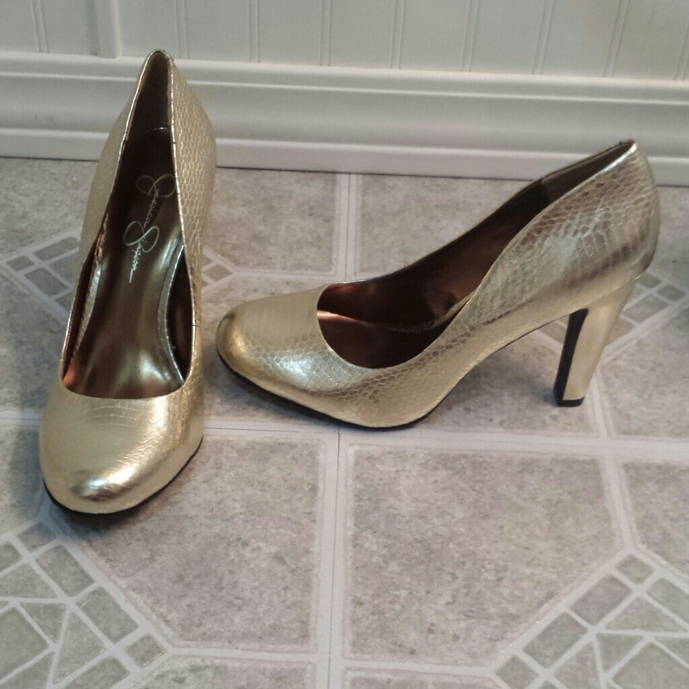 Jessica Simpson gold heels size 10