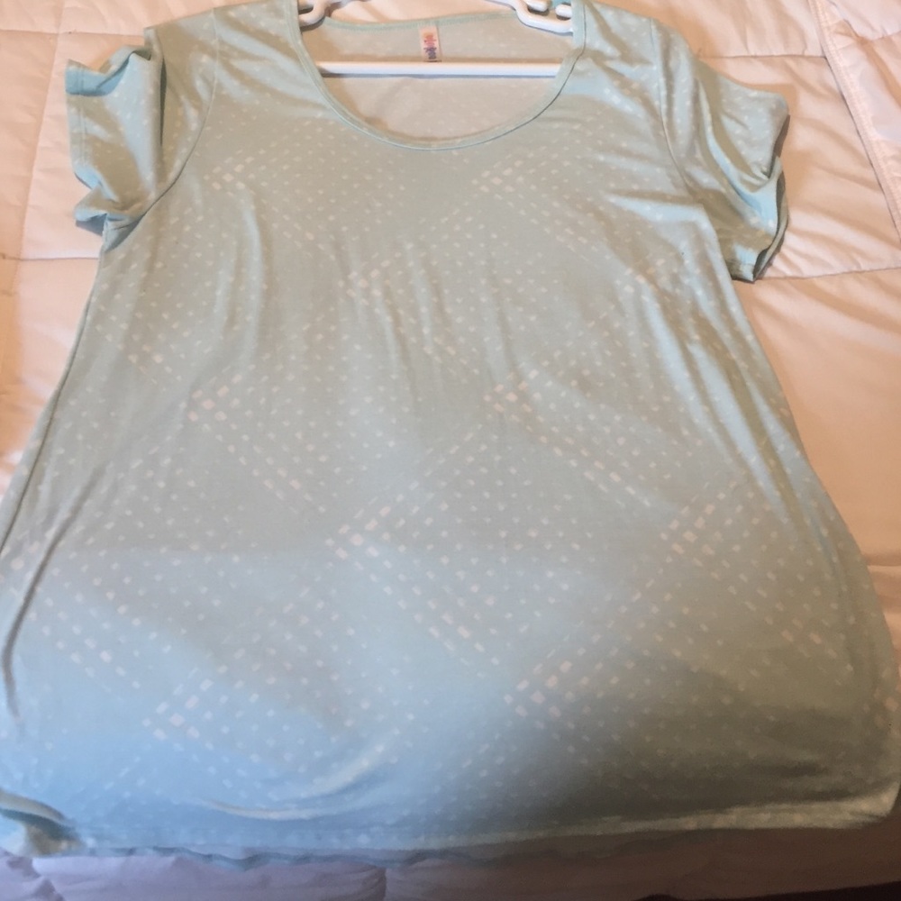 Lularoe xl tshirt