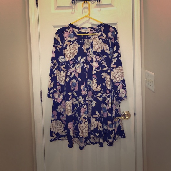 Jeans, Shorts , shirts , dresses, shoes - Picture 1 of 4