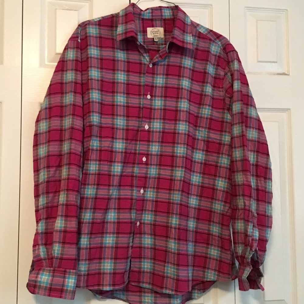 Men's plaid button down