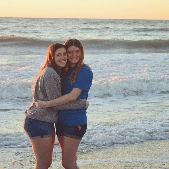 Meet your Posher, Allison - Picture 1 of 1