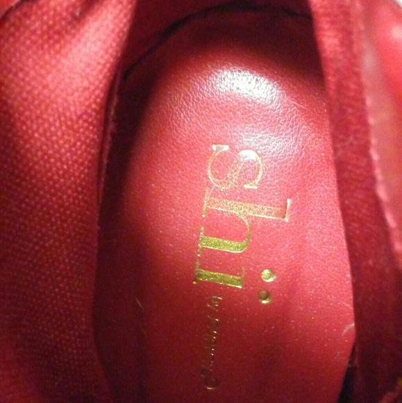 Shï Red Suede Booties - Picture 2 of 4