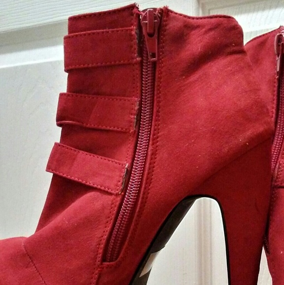 Shï Red Suede Booties - Picture 3 of 4