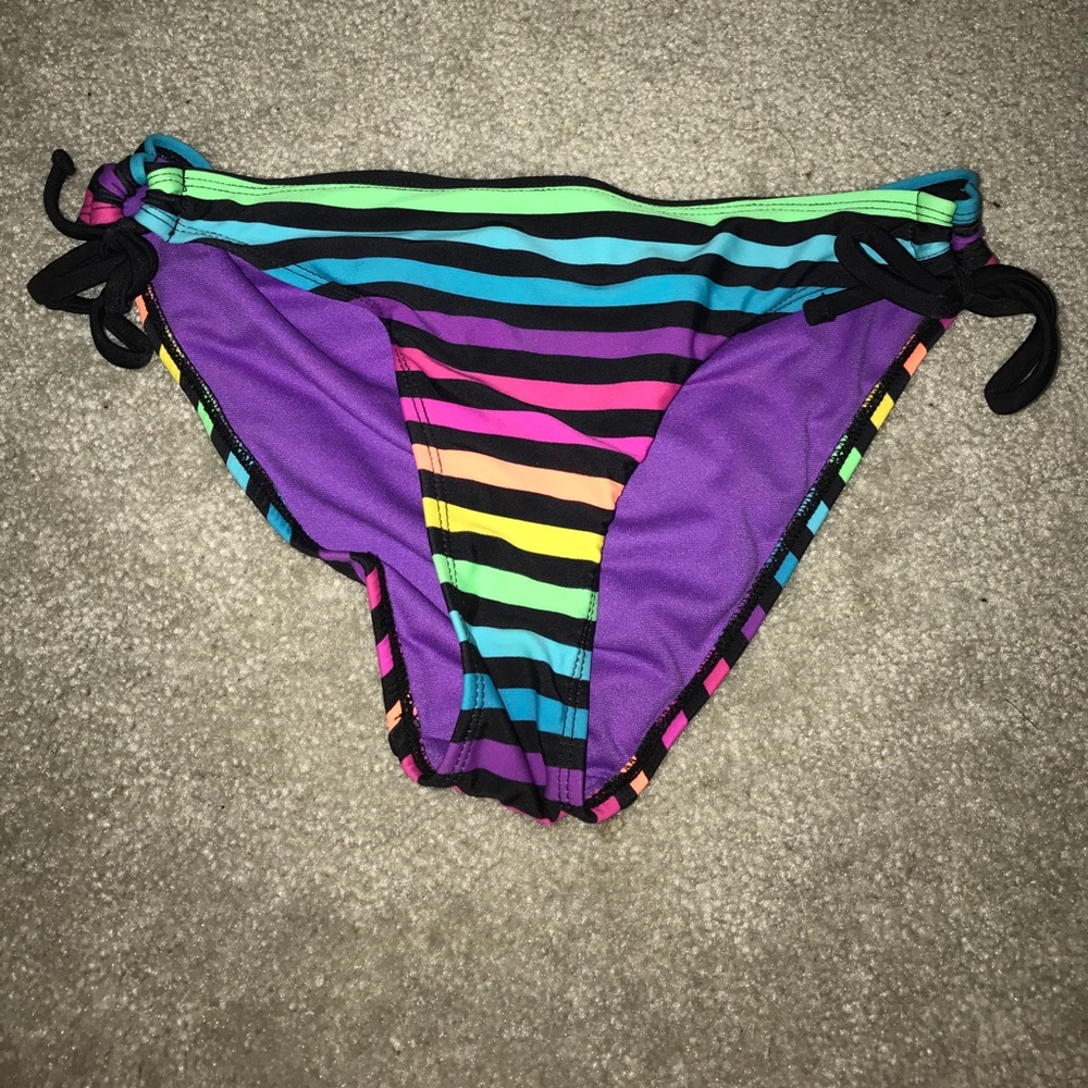 Bathing suit bottoms